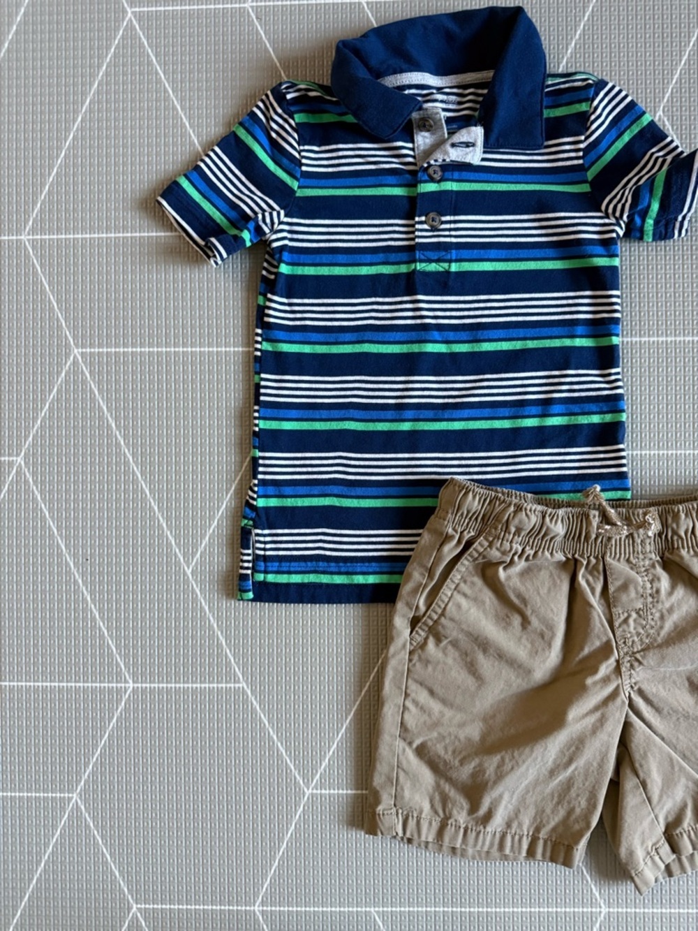 Cat & Jack|Baby boy/toddler summer set,striped navy polo & khaki shorts•••3-4T